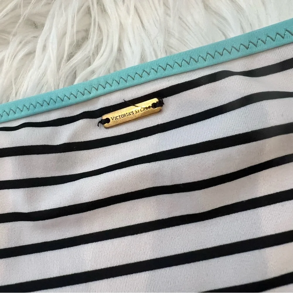 Victoria’s Secret‎ The Strappy Cheeky bikini